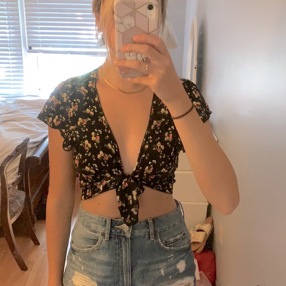 WINDSOR - floral tie top